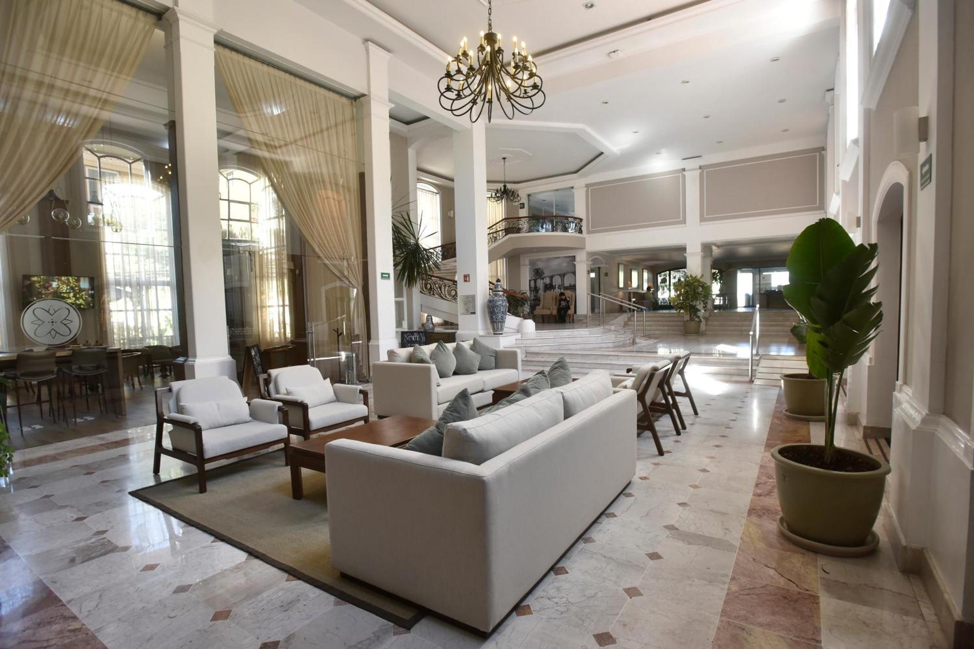 Plaza Camelinas Hotel Querétaro Eksteriør bilde