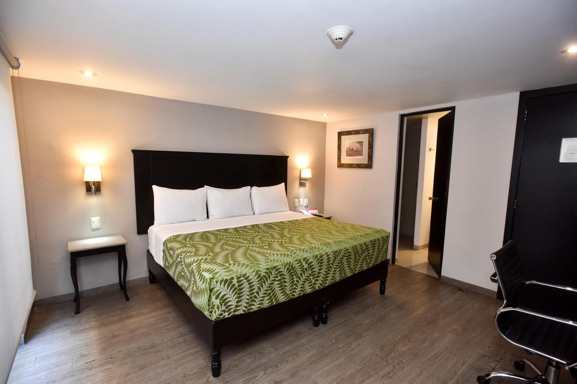 Plaza Camelinas Hotel Querétaro Eksteriør bilde