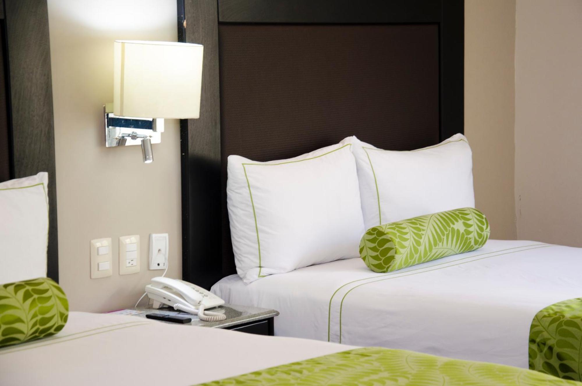 Plaza Camelinas Hotel Querétaro Eksteriør bilde